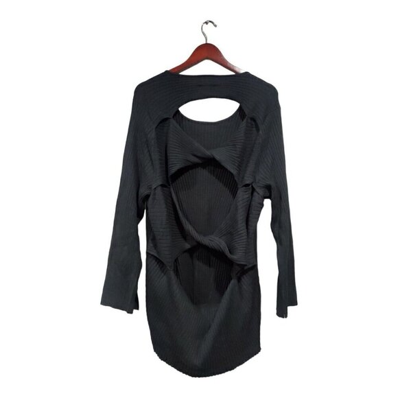Future Collective Plus Size Black Long-Sleeved Ribbed Top Back Cut-outs Sz 4X - Picture 2 of 16